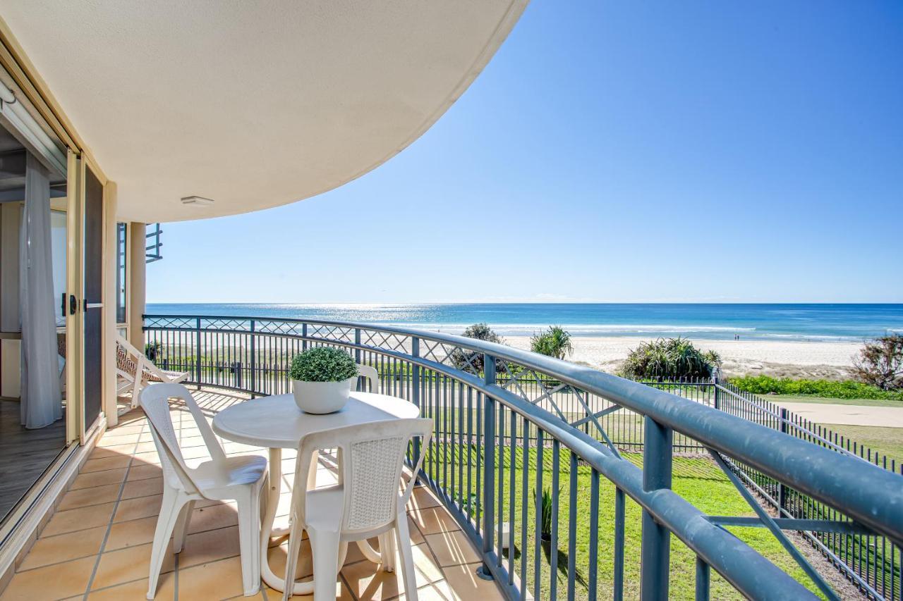 Golden Riviera Absolute Beachfront Resort Gold Coast Exteriér fotografie