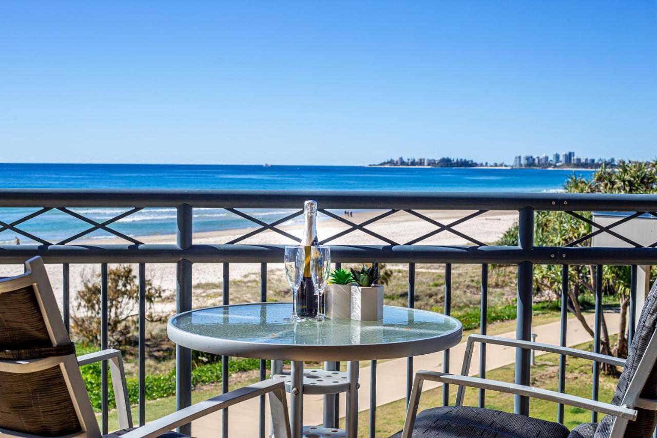 Golden Riviera Absolute Beachfront Resort Gold Coast Exteriér fotografie