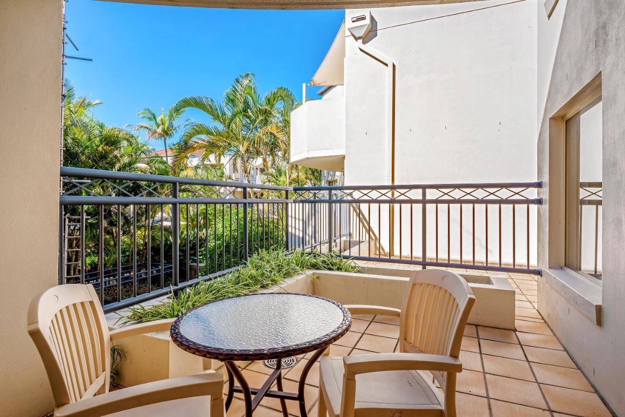 Golden Riviera Absolute Beachfront Resort Gold Coast Exteriér fotografie