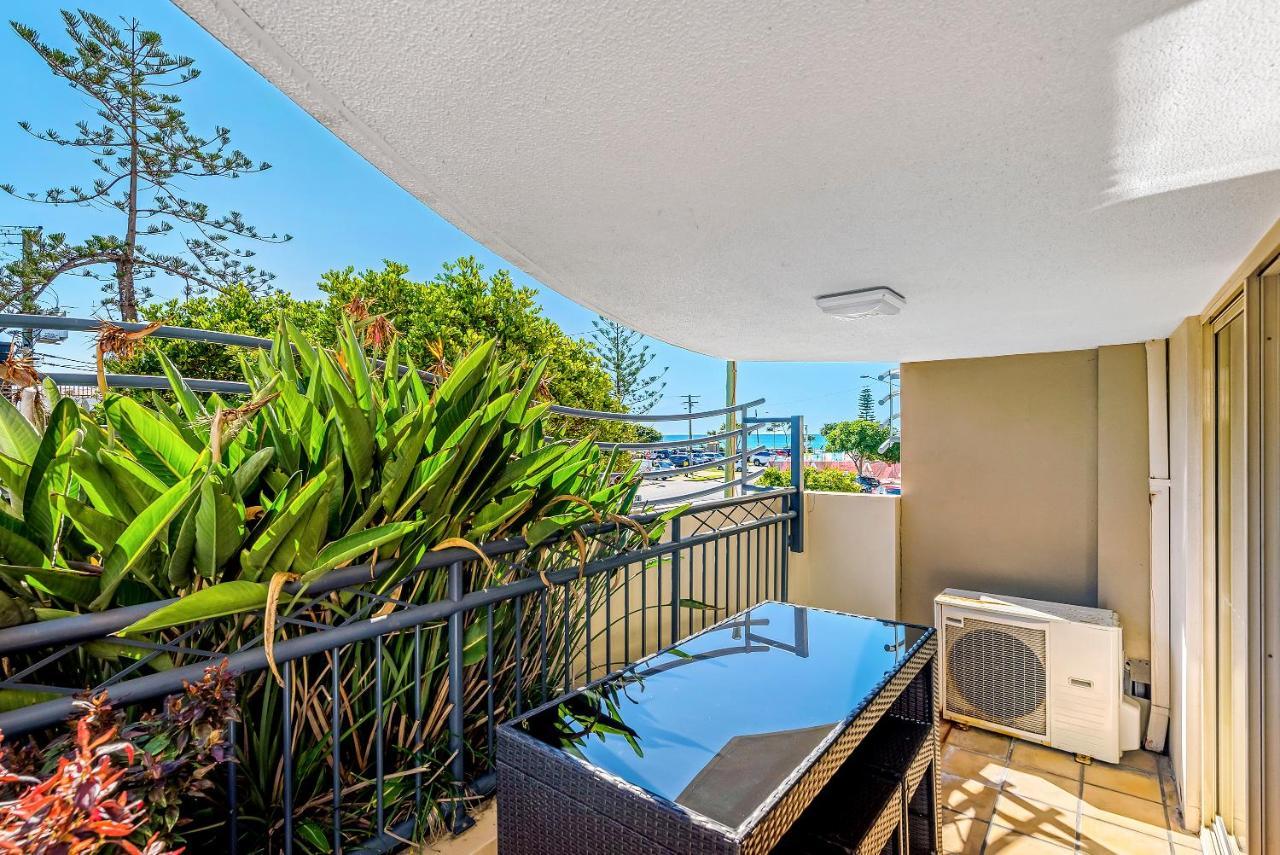 Golden Riviera Absolute Beachfront Resort Gold Coast Exteriér fotografie