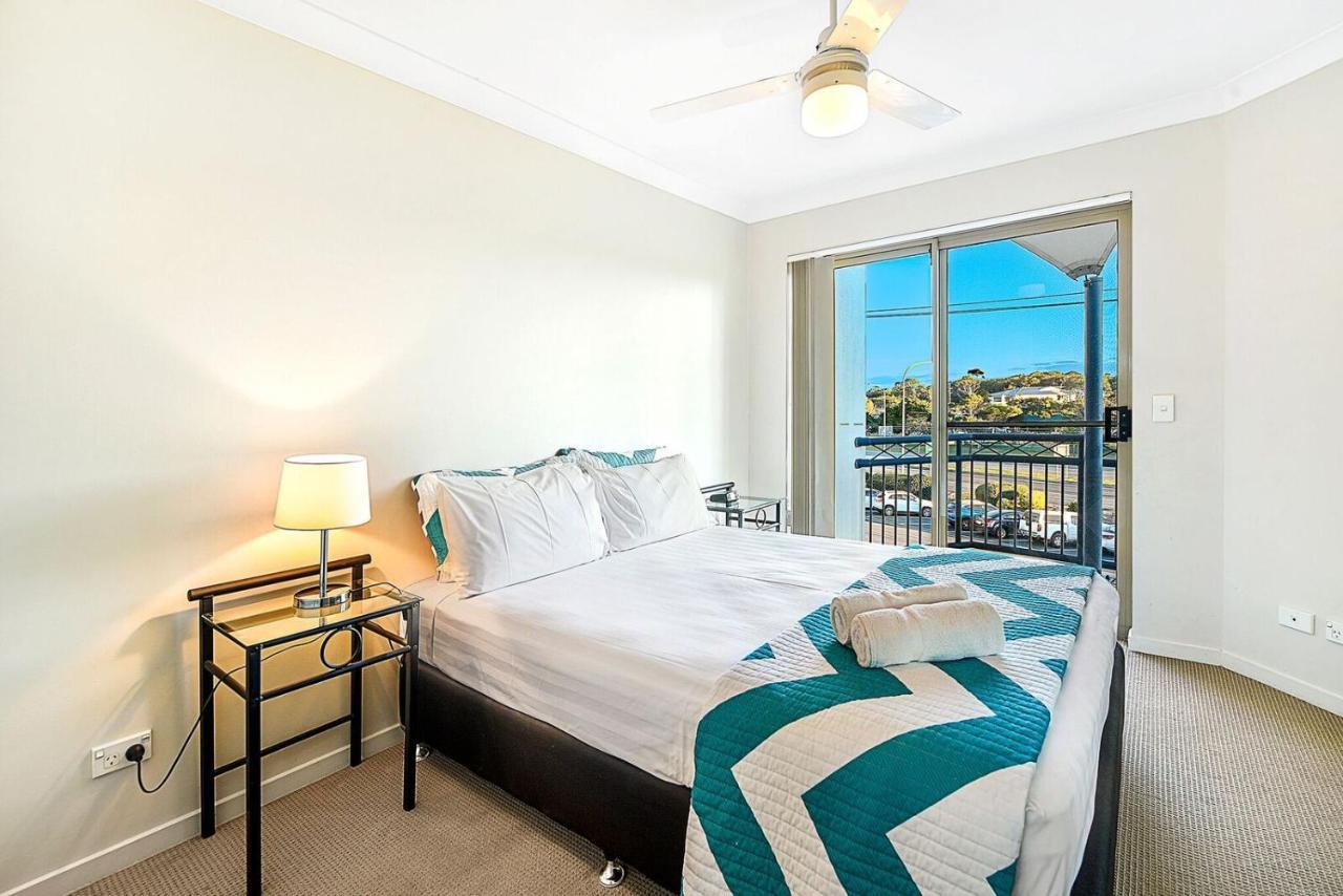 Golden Riviera Absolute Beachfront Resort Gold Coast Exteriér fotografie