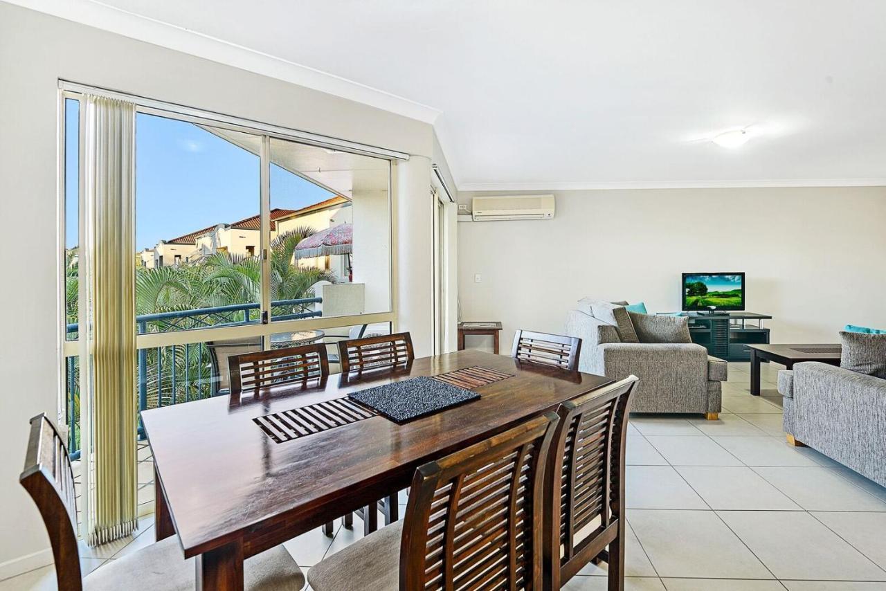 Golden Riviera Absolute Beachfront Resort Gold Coast Exteriér fotografie